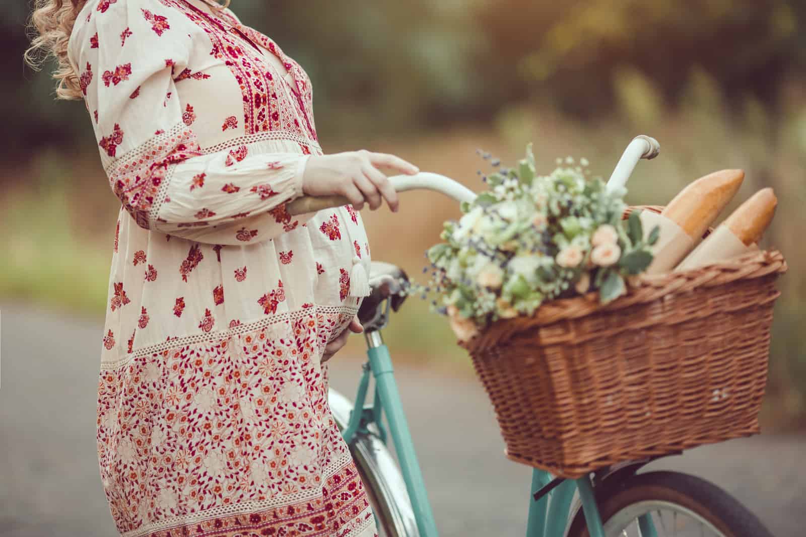 Andare in bicicletta durante la gravidanza |  10 consigli da seguire