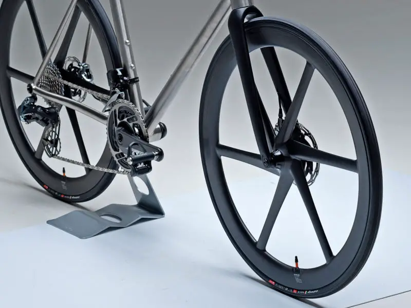 Rocket Granite X Cycling Ceramic bici da strada personalizzata in titanio, ruote Bike Ahead BiTurbo Aero