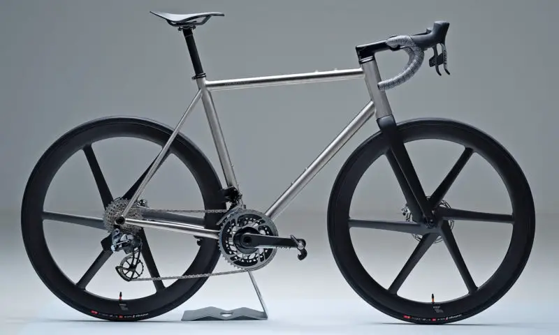 Rocket Granite X Cycling Ceramic bici da strada personalizzata in titanio, completa