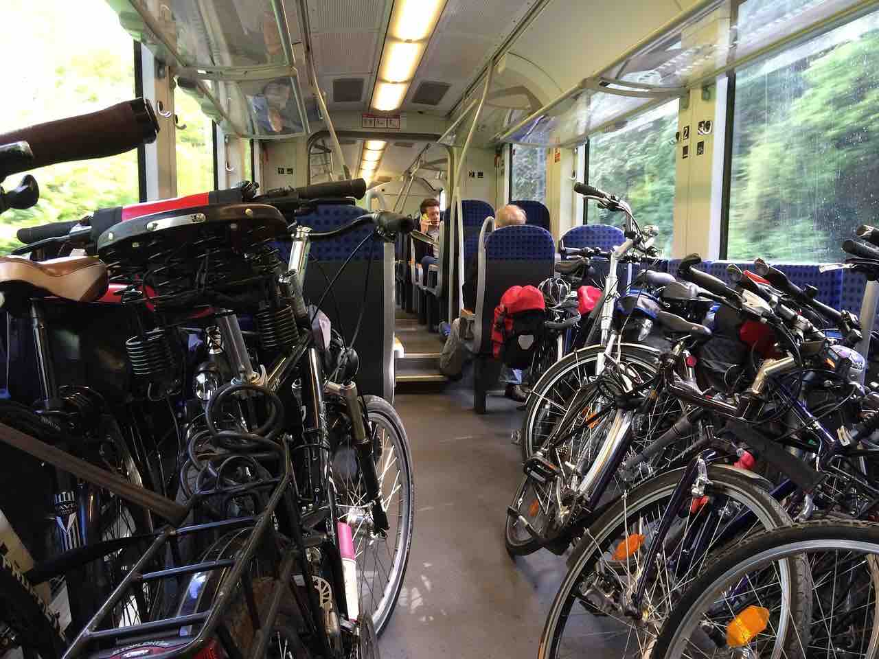Portare la bici in treno: ecco i nostri consigli per un viaggio senza stress!