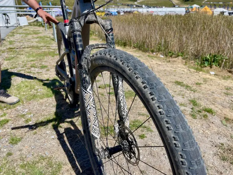 Pro Bike Check - Keegan Swensons Santa Cruz Blur con battistrada prototipo RockShox SID