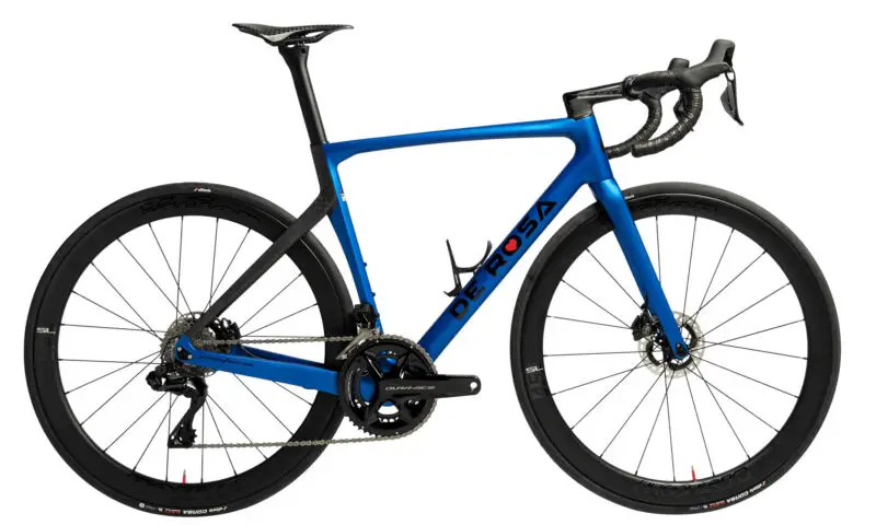 2023 De Rosa 70 Settanta bici da strada aerodinamica in carbonio leggero, disegnata da Pininfarina, blu con Shimano Dura-Ace Di2