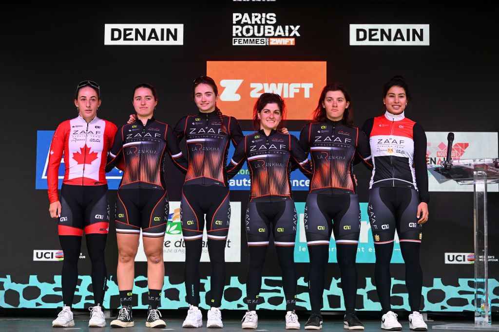Gli ex corridori della Zaaf Cycling Team hanno impedito di correre La Vuelta Femenina