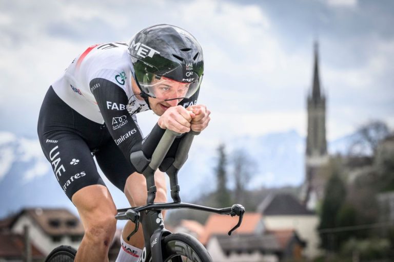Critérium du Dauphiné: Mikkel Bjerg trionfa nella cronometro della tappa 4 e comanda la classifica generale