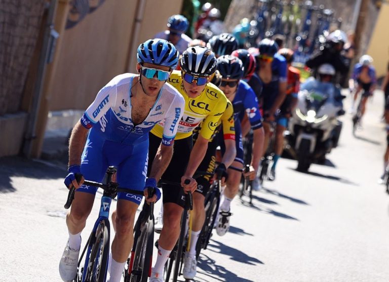 Simon Yates contento di passare inosservato al Tour de France del ’23