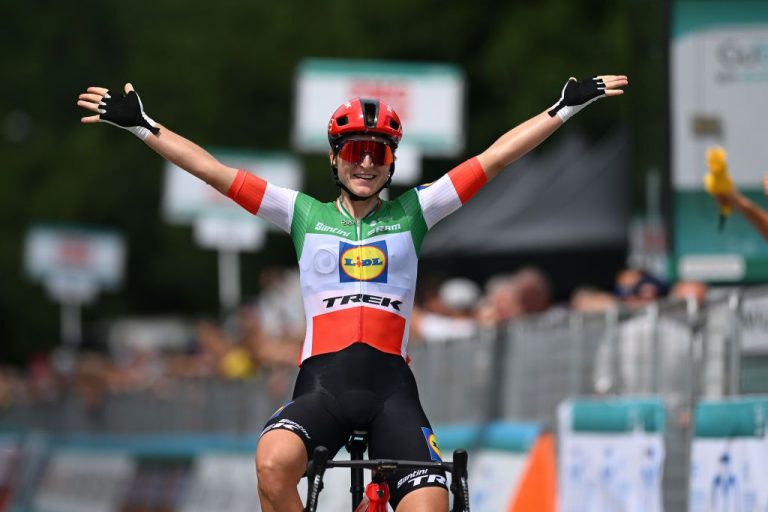 Elisa Longo Borghini trionfa nella quarta tappa del Giro d’Italia Donne