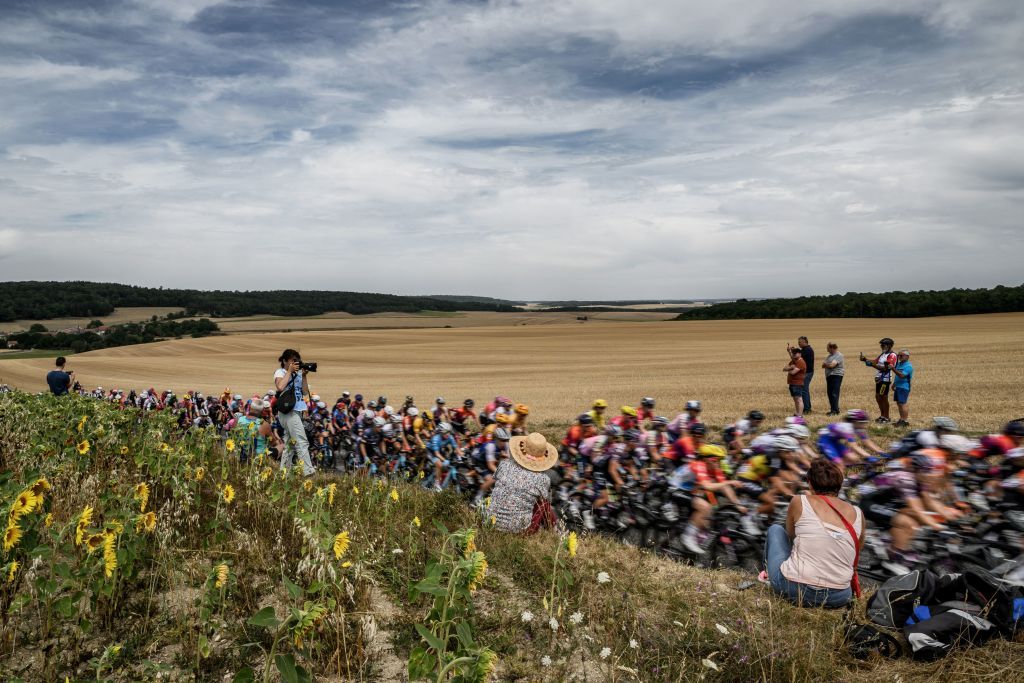 Tour de France Femmes peloton on stage 5 of the 2022 edition