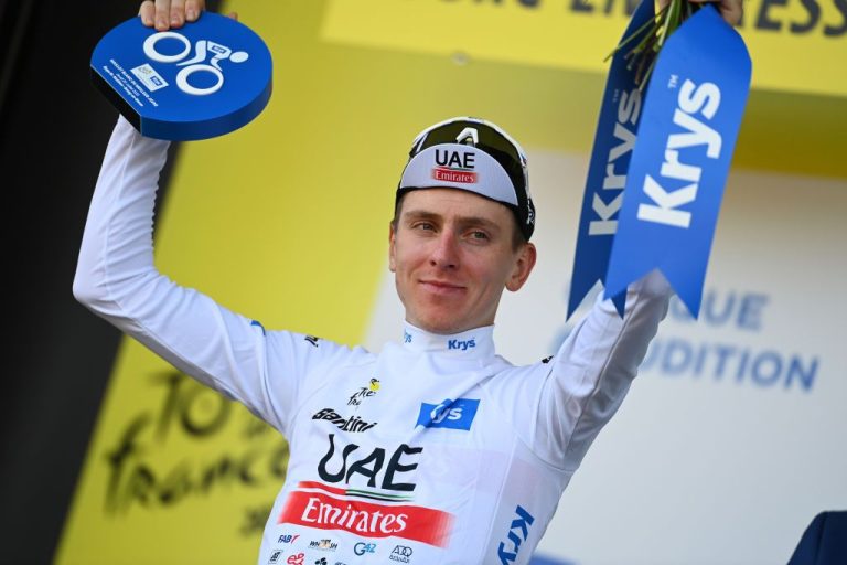 L’incredibile prestazione di Pogacar al Tour de France è considerata “enorme” dall’allenatore, nonostante l’infortunio primaverile