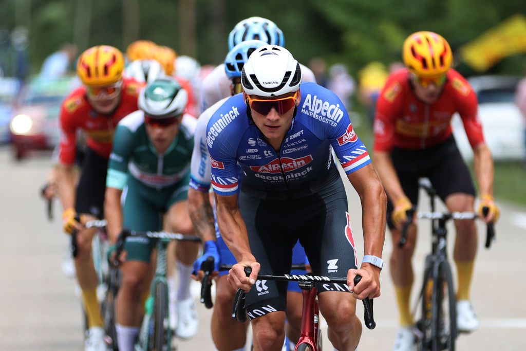 Mathieu van der Poel volta pagina dopo la malattia al Tour de France e si concentra sui Campionati del mondo