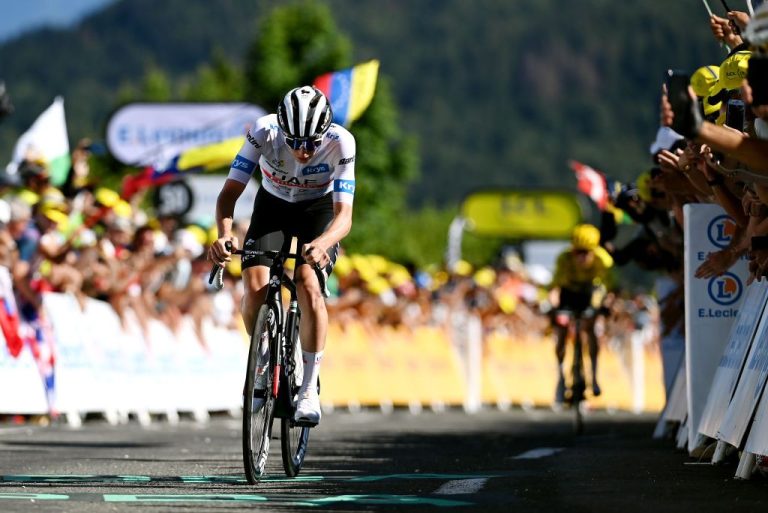 Pogacar infligge un ulteriore duro colpo a Vingegaard nella battaglia per la maglia gialla del Tour de France