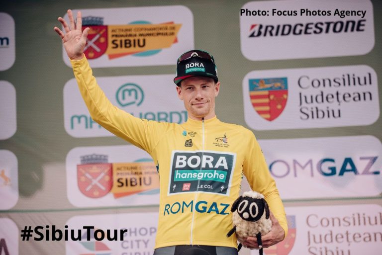Sibiu Cycling Tour: Sam Bennett conquista la prima maglia di leader con la vittoria della prima tappa