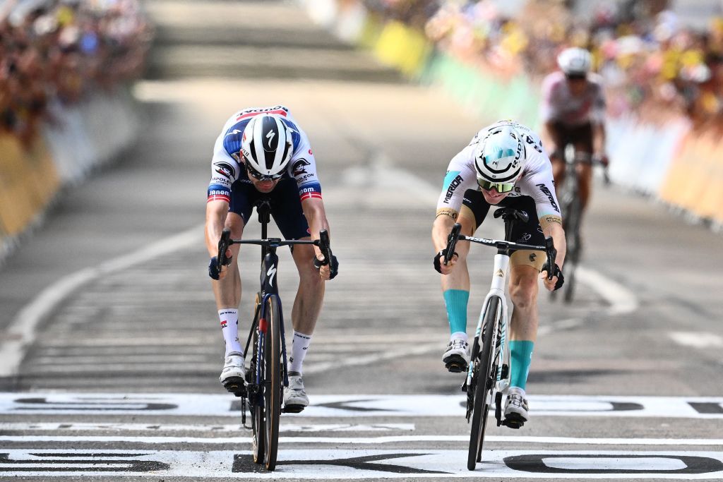 Tour de France: Mohoric batte Asgreen nella battaglia di resistenza fino al traguardo nella tappa 19